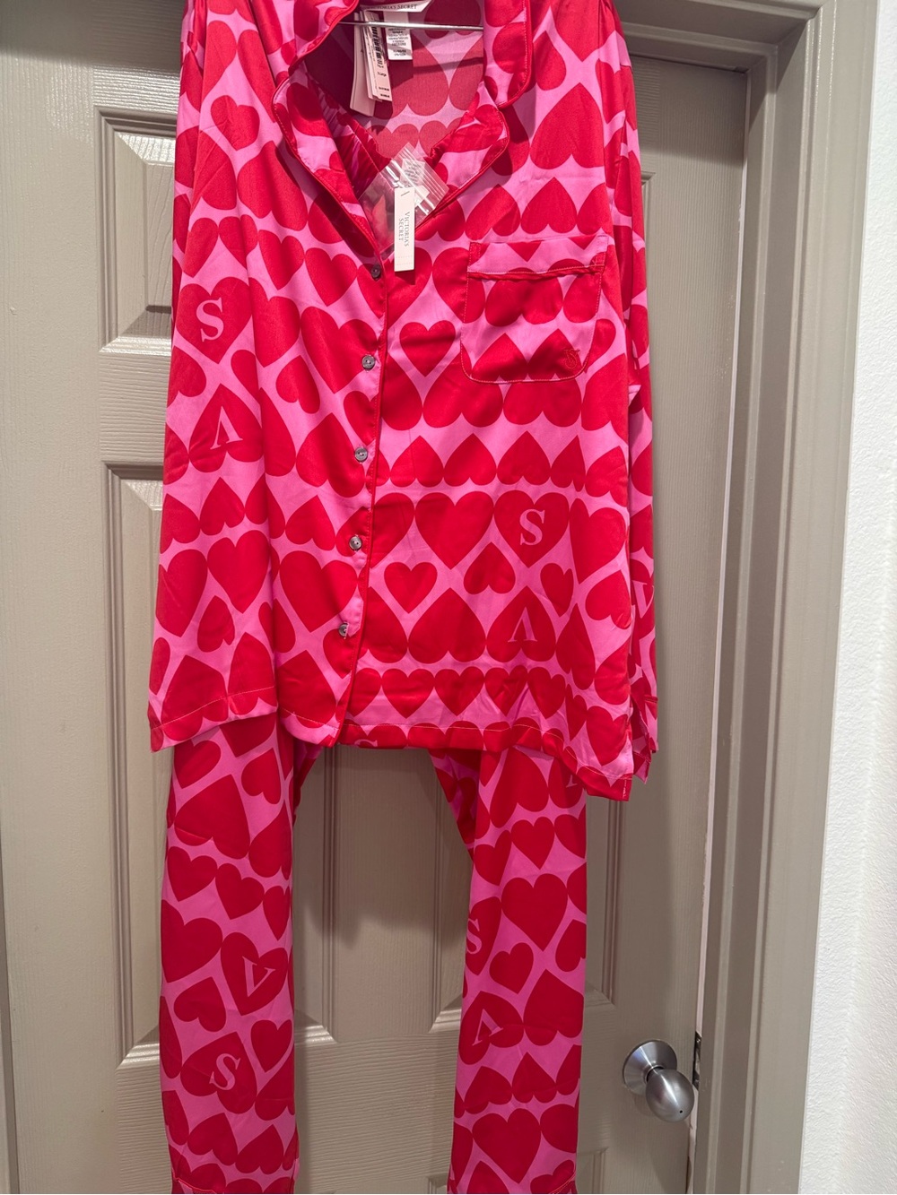NWT Victoria's Secret Pink and Red Heart-Print Pajama Set